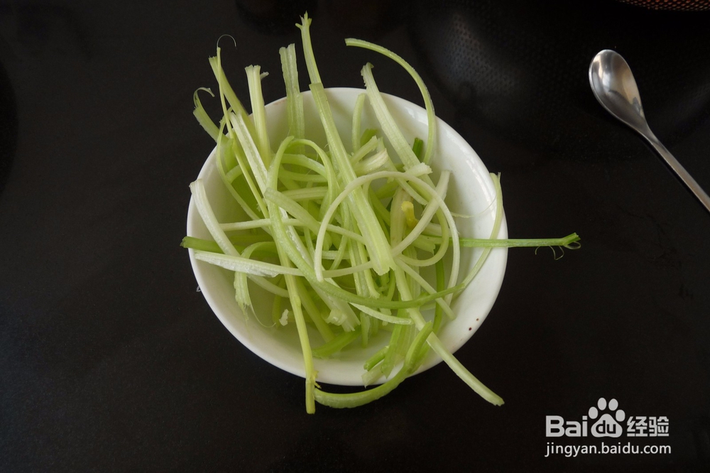 胡萝卜这样做最好吃：xo酱炒胡萝卜