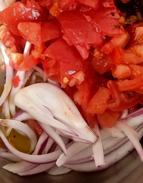 葱头西红柿削面