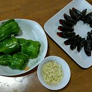 尖椒皮蛋的做法