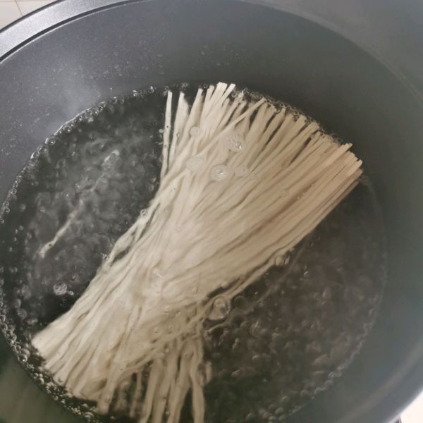 懒人版葱油拌面