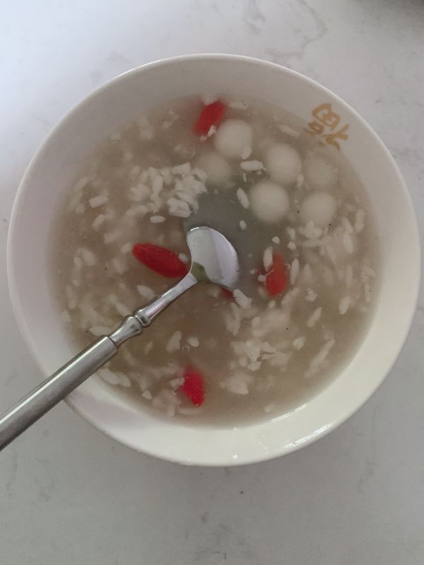 枸杞藕粉酒酿小圆子