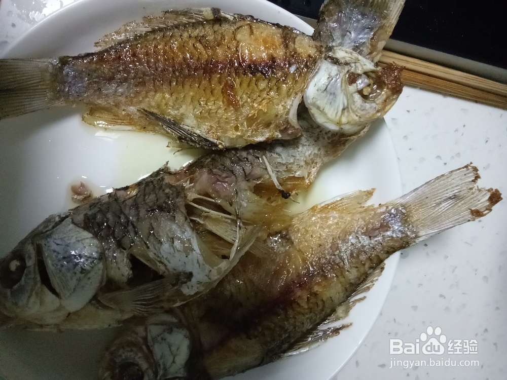 非常入味的家常干烧小鲫鱼做法