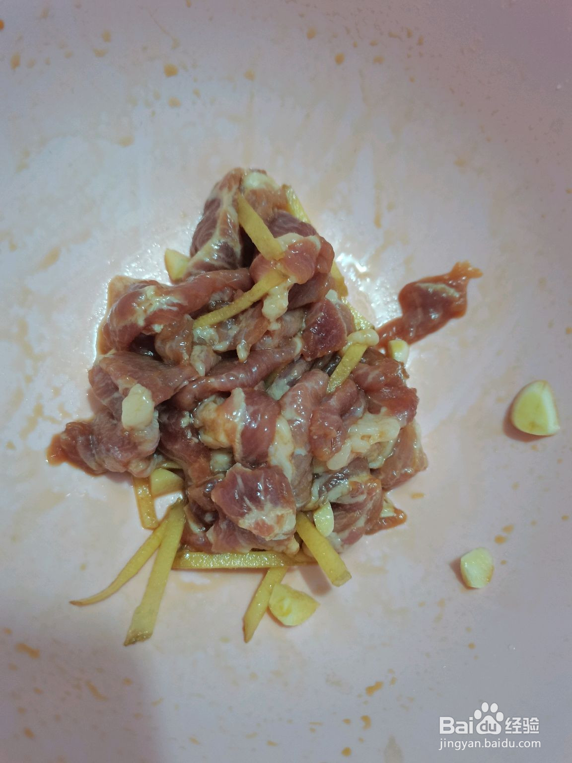 莲藕炒肉的做法