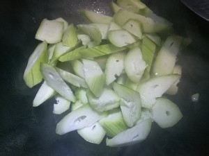 蚝油炒丝瓜的做法