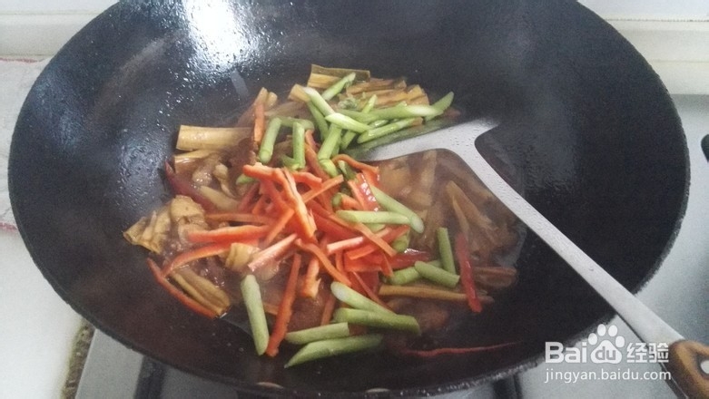 怎么做出美味的五花肉烧腐竹