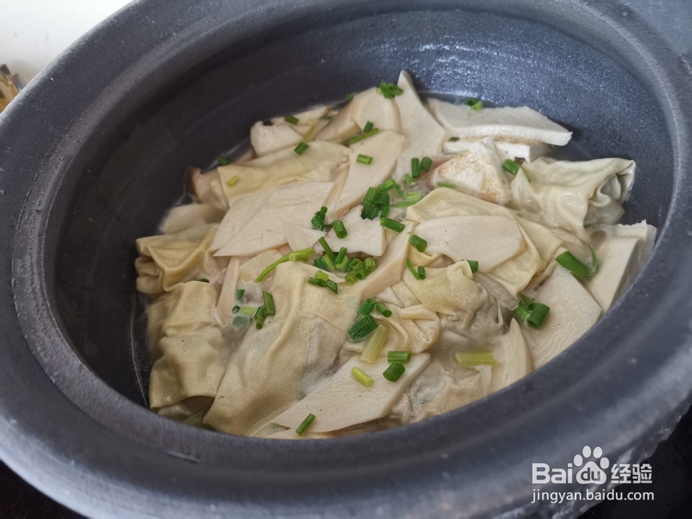 砂锅豆皮卷汤煲