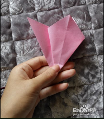 如何折出好看的百合花