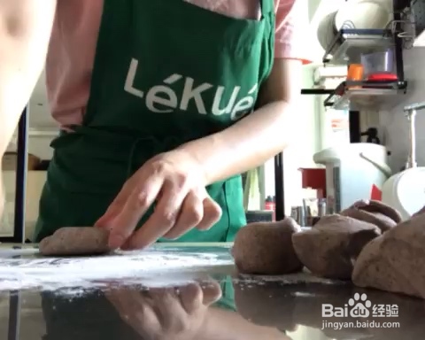 细腻美味的黑米全麦豆沙包