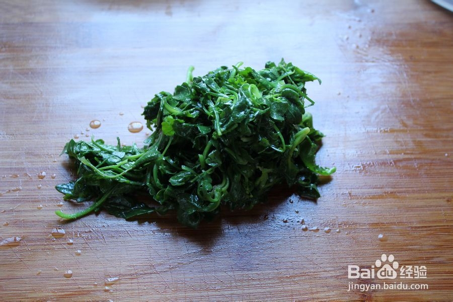 怎么做荠菜北极虾手工拉面