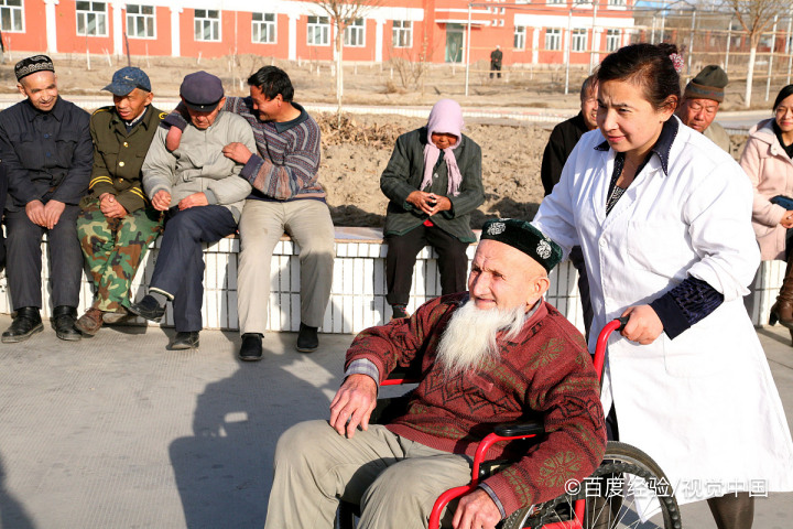 老年人晚饭后半小时适合干什么