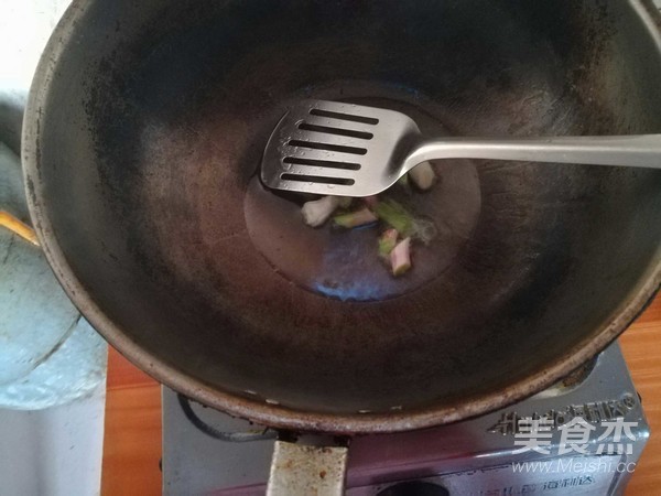 黄豆酱炒肉丝芹菜
