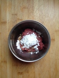 如何做牛肉汉堡