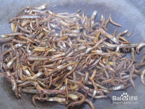 爆炒小鱼干