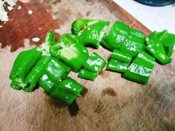鸡蛋青椒荞麦面