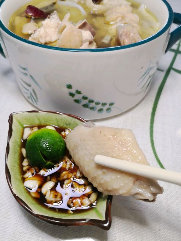 #美食视频挑战赛# 椰子鸡汤