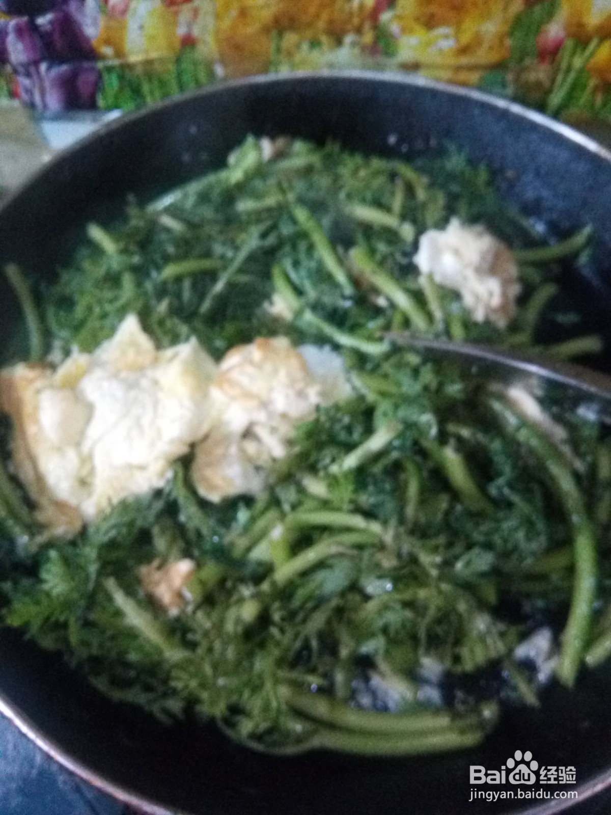 家常菜茼蒿炒鸡蛋
