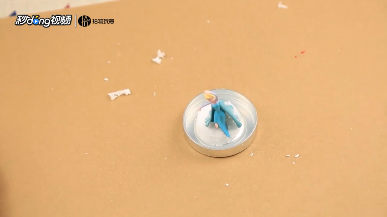 如何用废弃的玻璃瓶做成精美的装饰品