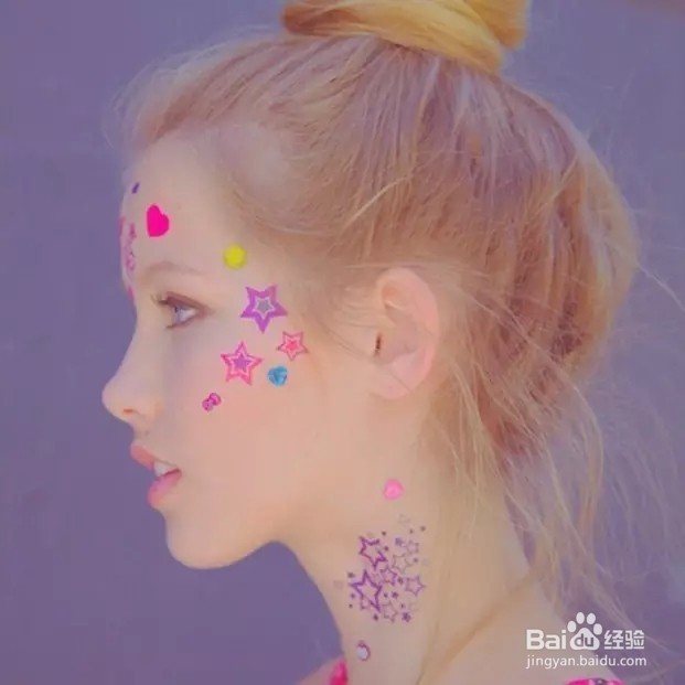 耳朵也要画腮红?