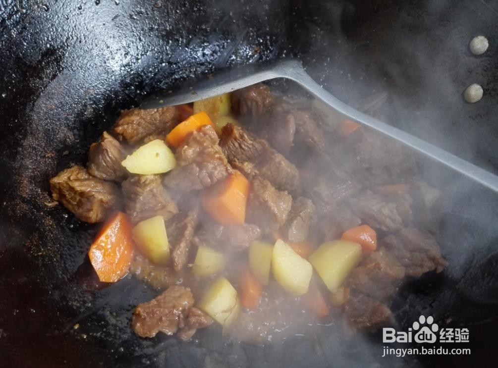 胡萝卜土豆炖牛肉的做法