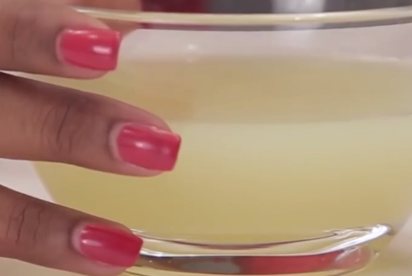 鸡蛋清和蜂蜜做面膜晚上不洗可以吗