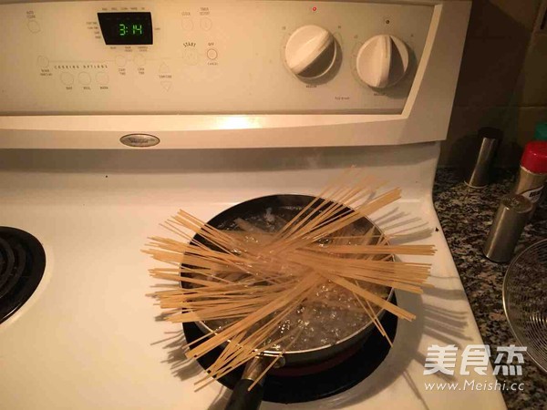 海鲜意面的做法