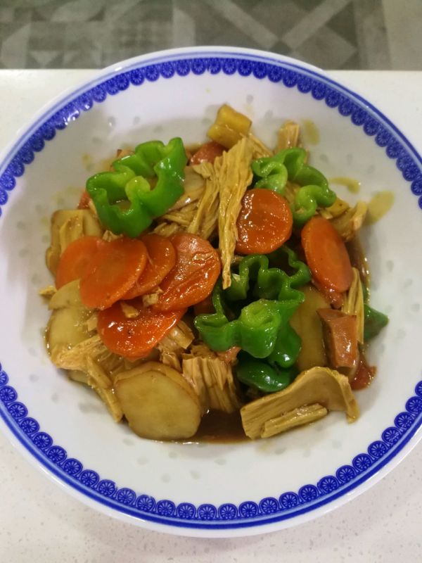 腐竹慢炖杏鲍菇