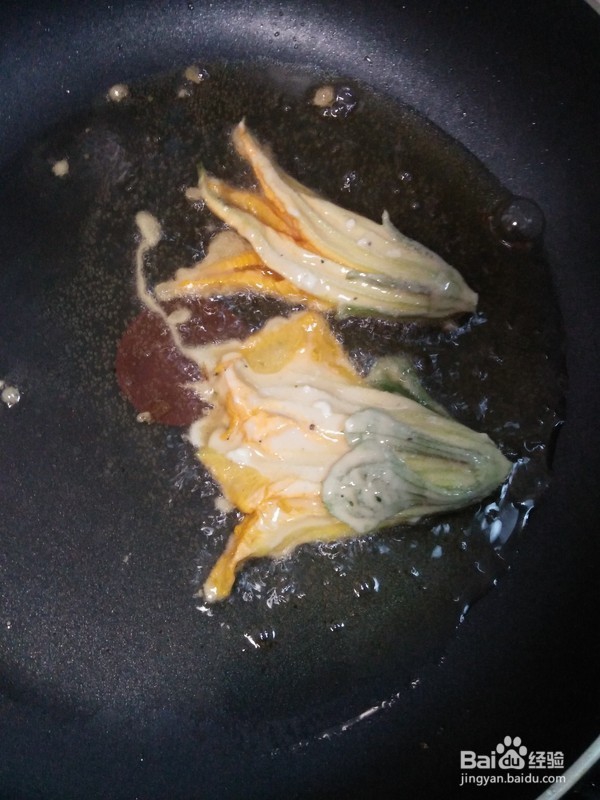 吃了还想吃的香脆炸南瓜花的烹饪方法