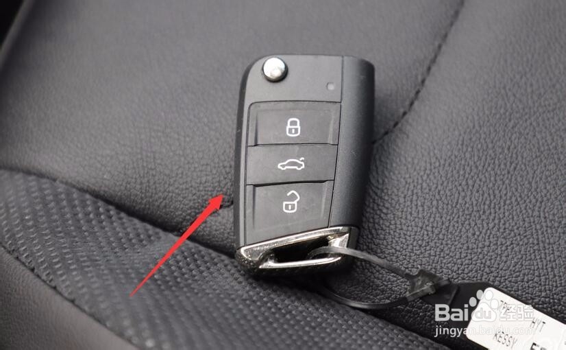 探岳雾灯怎么打开