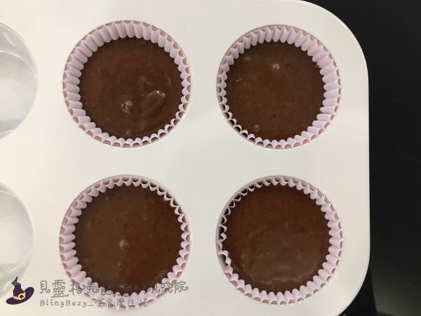 玫瑰花束奶冻裱花马芬杯子蛋糕