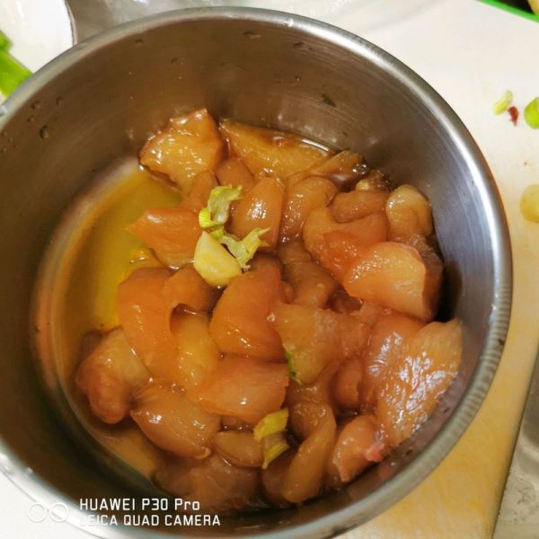 孩子爱吃的彩椒炒鸡丁