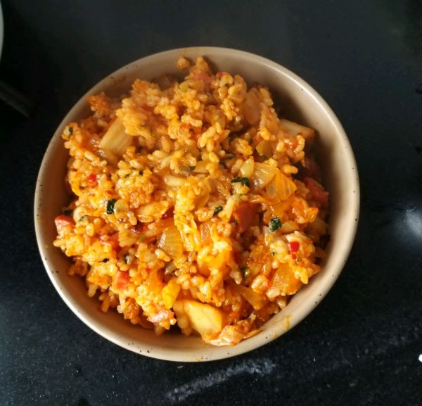 辣白菜火腿炒饭