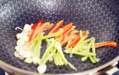 醋溜土豆丝,你真的会溜吗?记住这三点,一定好吃!