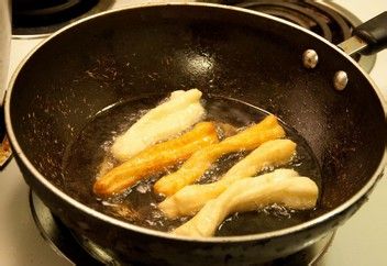 早餐经常吃油条的危害