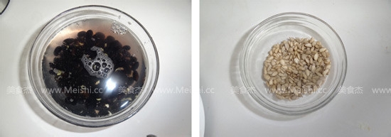 葵花籽黑豆浆的做法