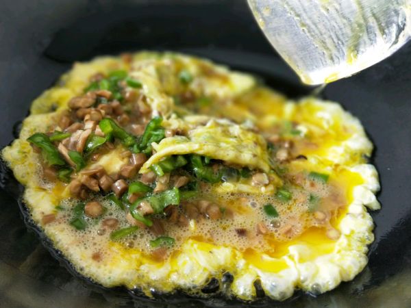 茶树菇青椒炒蛋