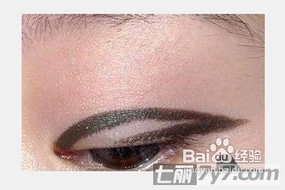 单眼皮MM如何画烟熏妆图解小烟熏眼妆的画法