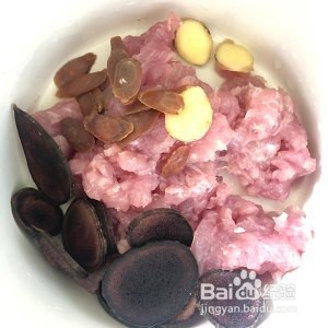 鹿茸红参瘦肉汤的做法