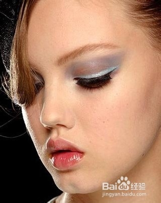 怎么画出大眼睛妆