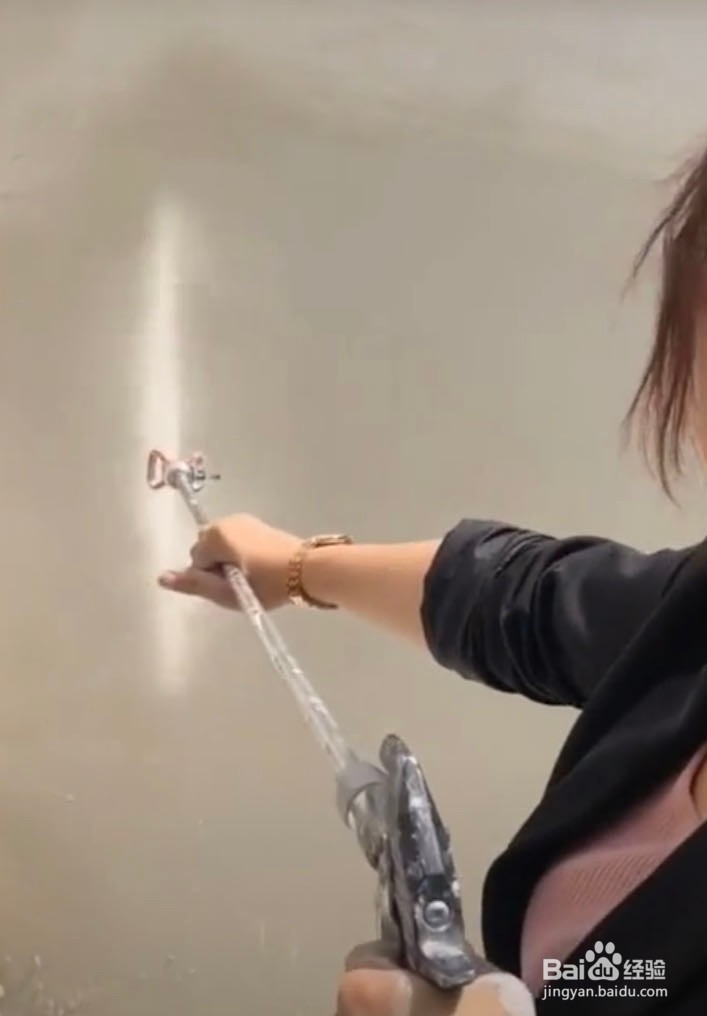 影响腻子喷涂机表面平整度因为这个原因