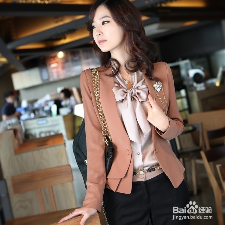 适合天气微凉穿的秋装小外套