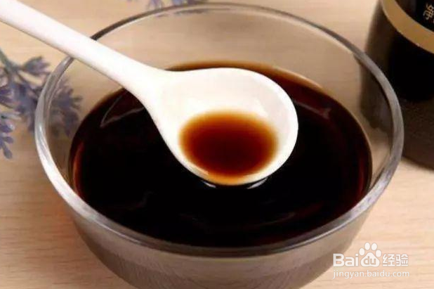 刚染的头发颜色不喜欢怎么洗掉