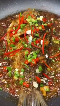 怎么做好吃的家常红烧麻辣鲫鱼呢