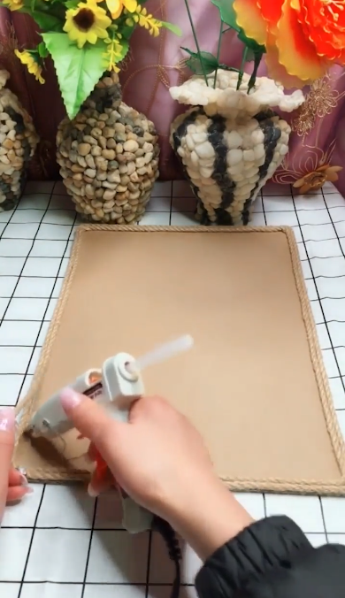 儿童手工纸板墙饰怎么做？