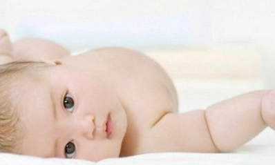 宝宝翻身的小知识？
