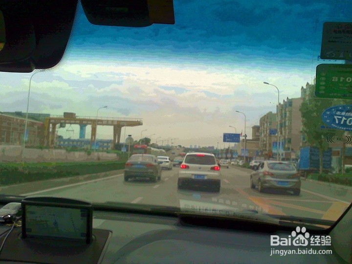 道路车辆多时候驾驶员怎样安全行驶