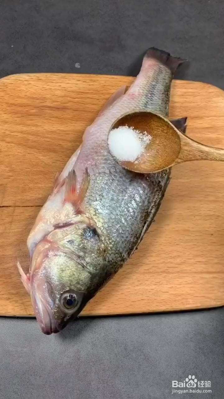 如何制作清蒸鲈鱼