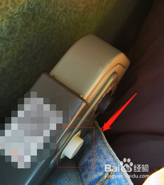 高铁动车上如何调整座椅靠背