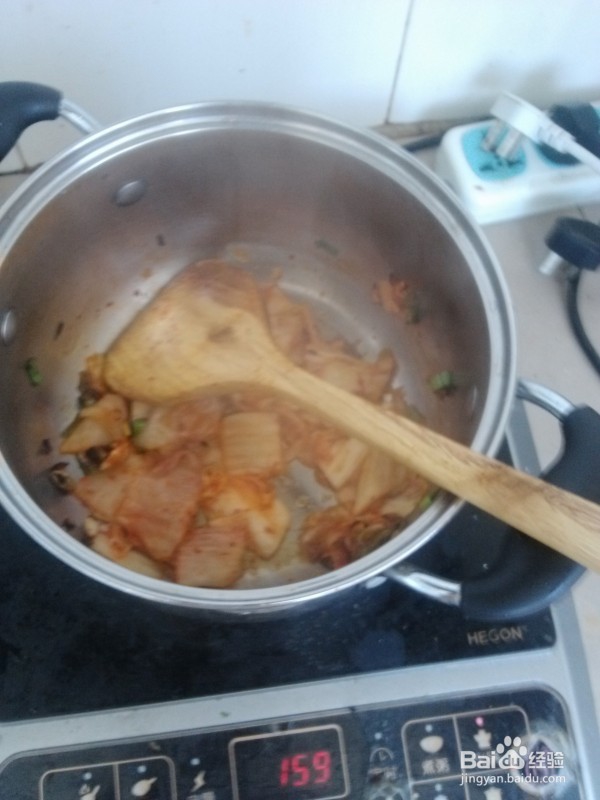 泡菜豆腐鲜蔬锅的做法