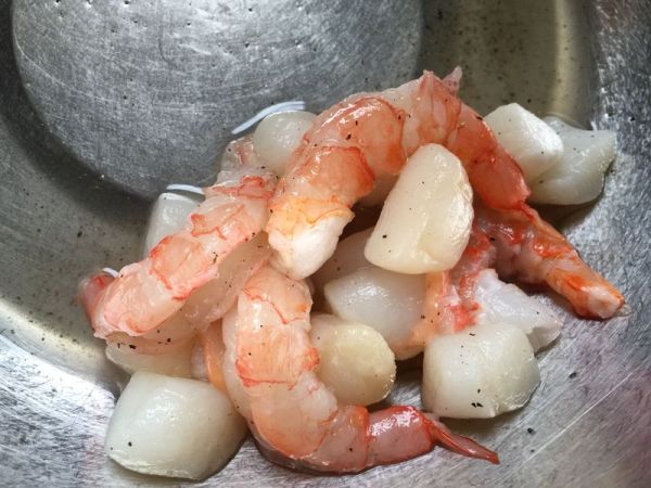 鲜虾瑶柱海鲜粥