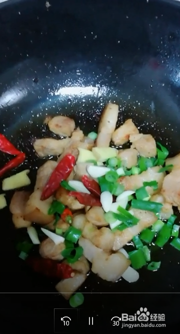 如何做家常胡萝卜土豆炖肉？